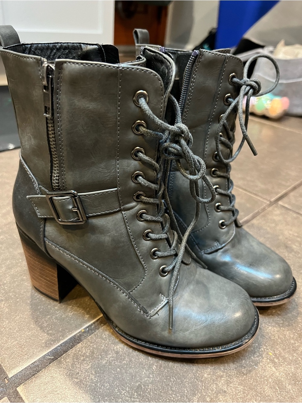 Vintage 93 Kylie Grey Lace-Up Block Heel Ankle Boots Size 8M